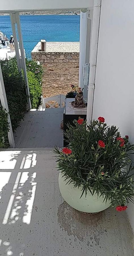 Ornella'S & Laura'S Secret Place Livadia  Exterior photo